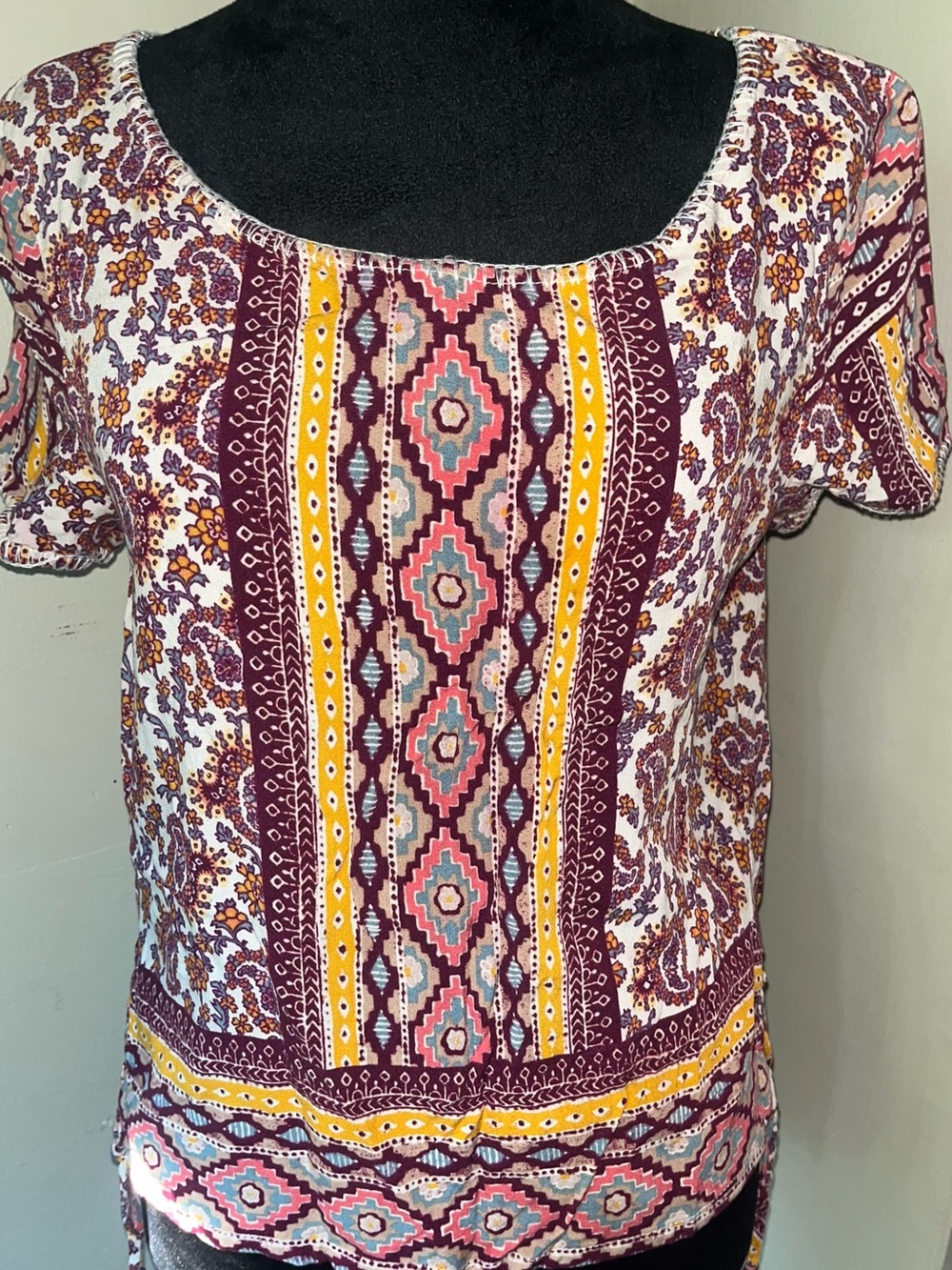 Hollister Boho Print Short Sleeve Top in Burgundy, Mustard & Pink